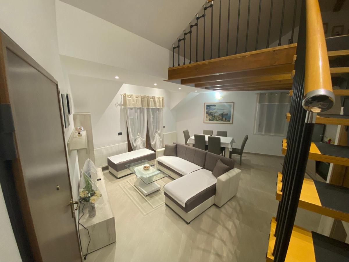 אוגולין Apartman Galerija מראה חיצוני תמונה