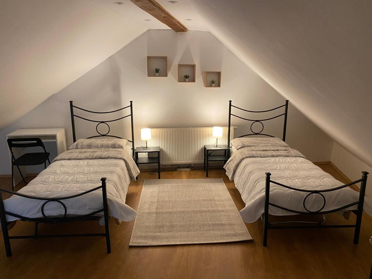אוגולין Apartman Galerija מראה חיצוני תמונה
