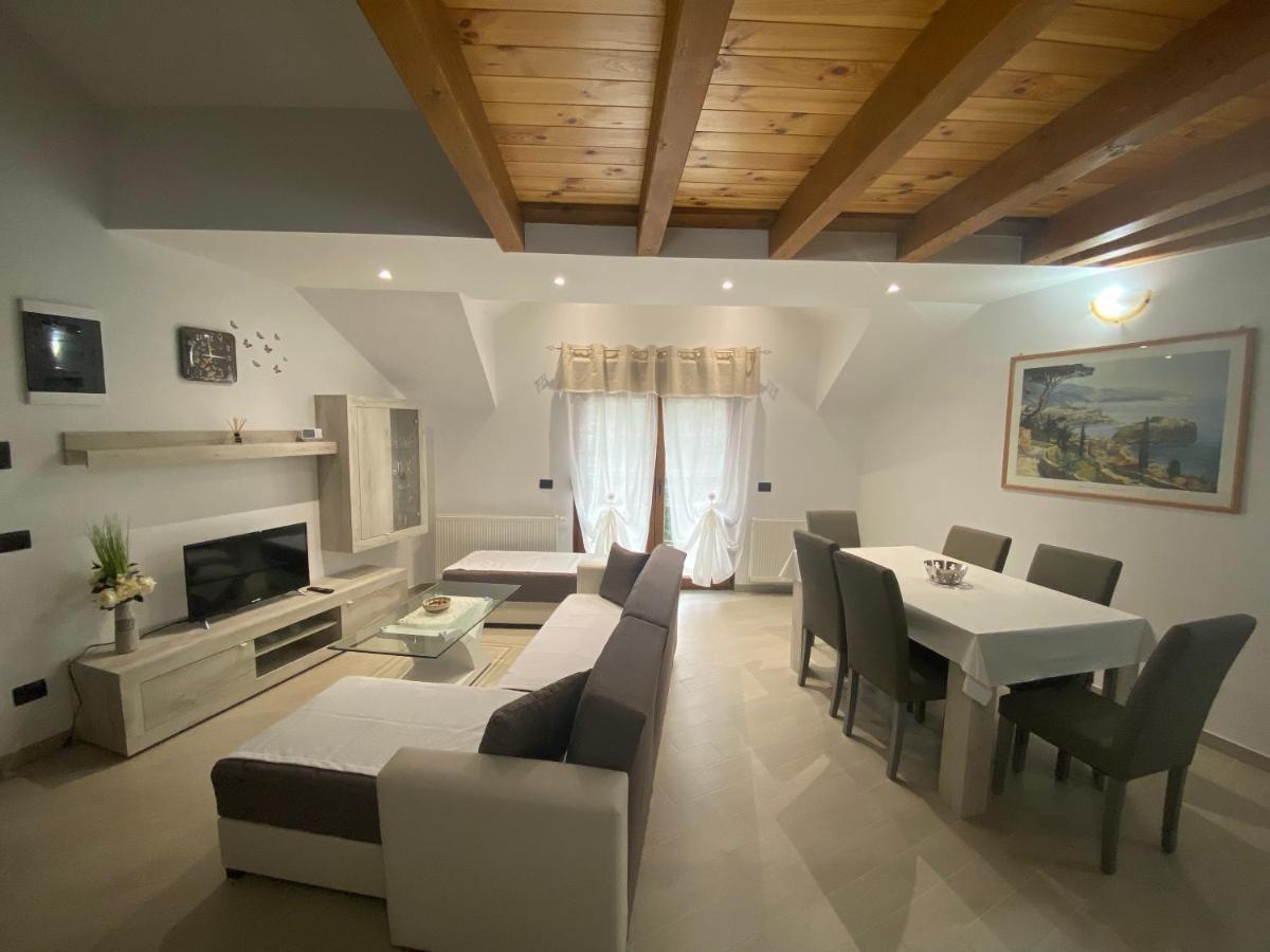 אוגולין Apartman Galerija מראה חיצוני תמונה