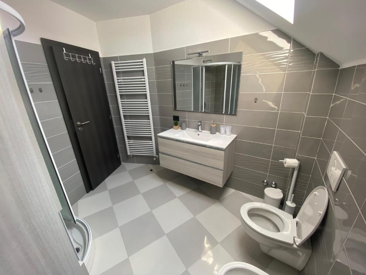אוגולין Apartman Galerija מראה חיצוני תמונה