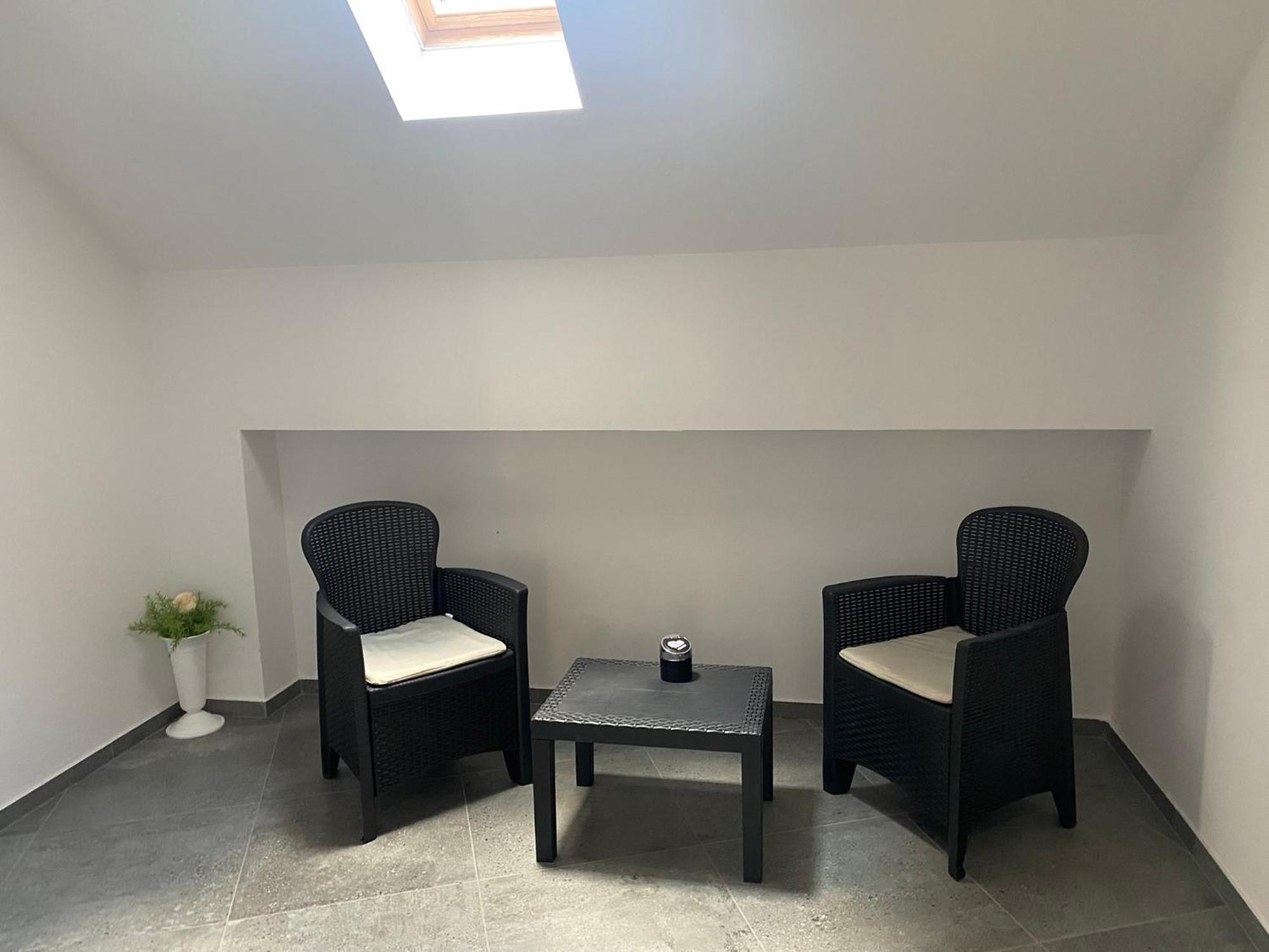 אוגולין Apartman Galerija מראה חיצוני תמונה