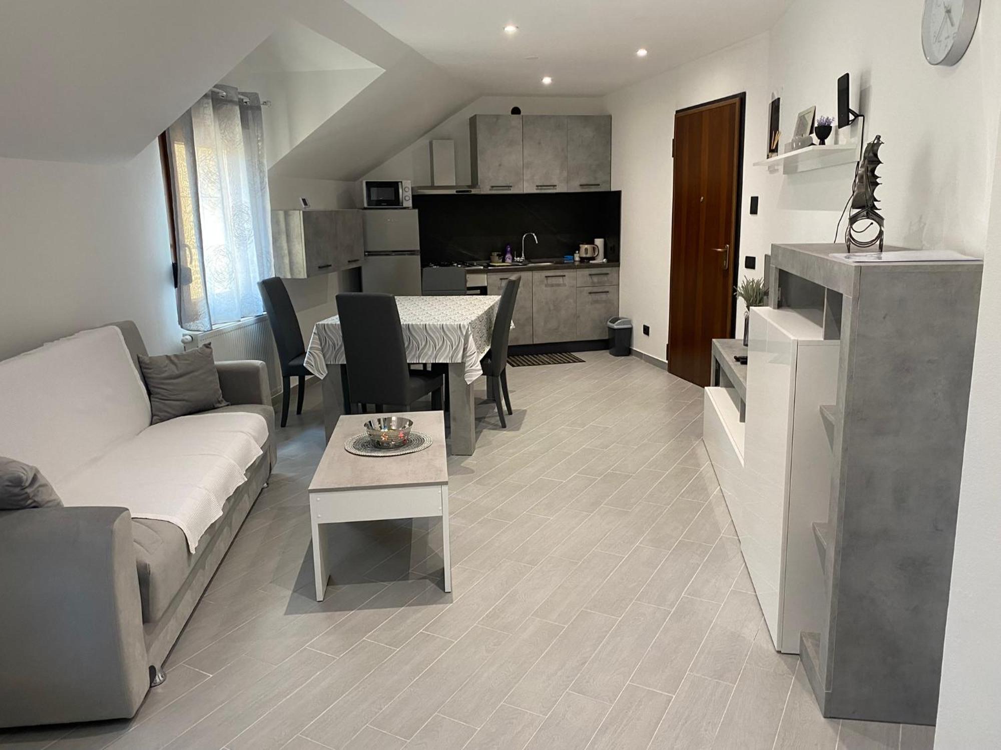 אוגולין Apartman Galerija מראה חיצוני תמונה