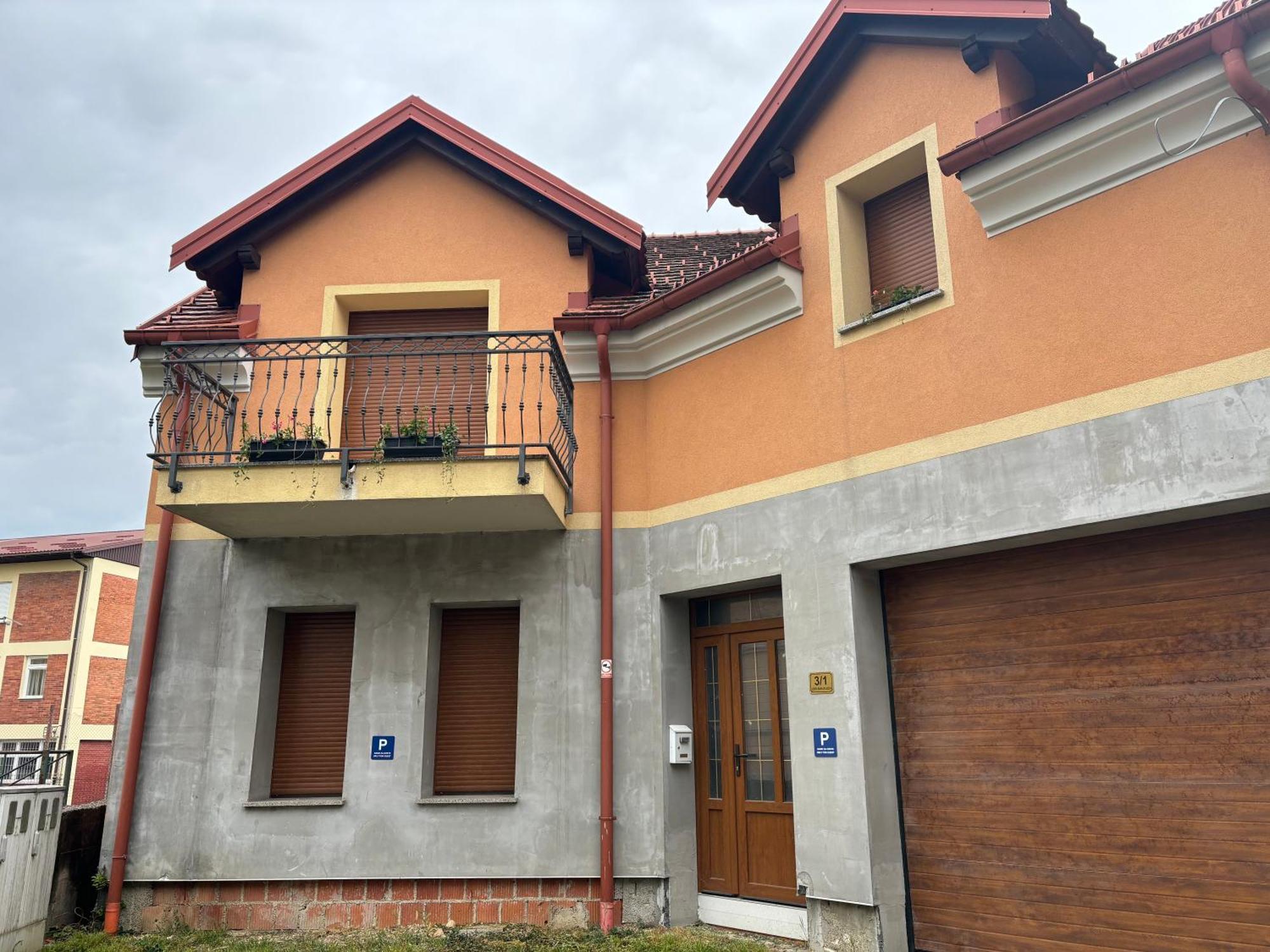 אוגולין Apartman Galerija מראה חיצוני תמונה
