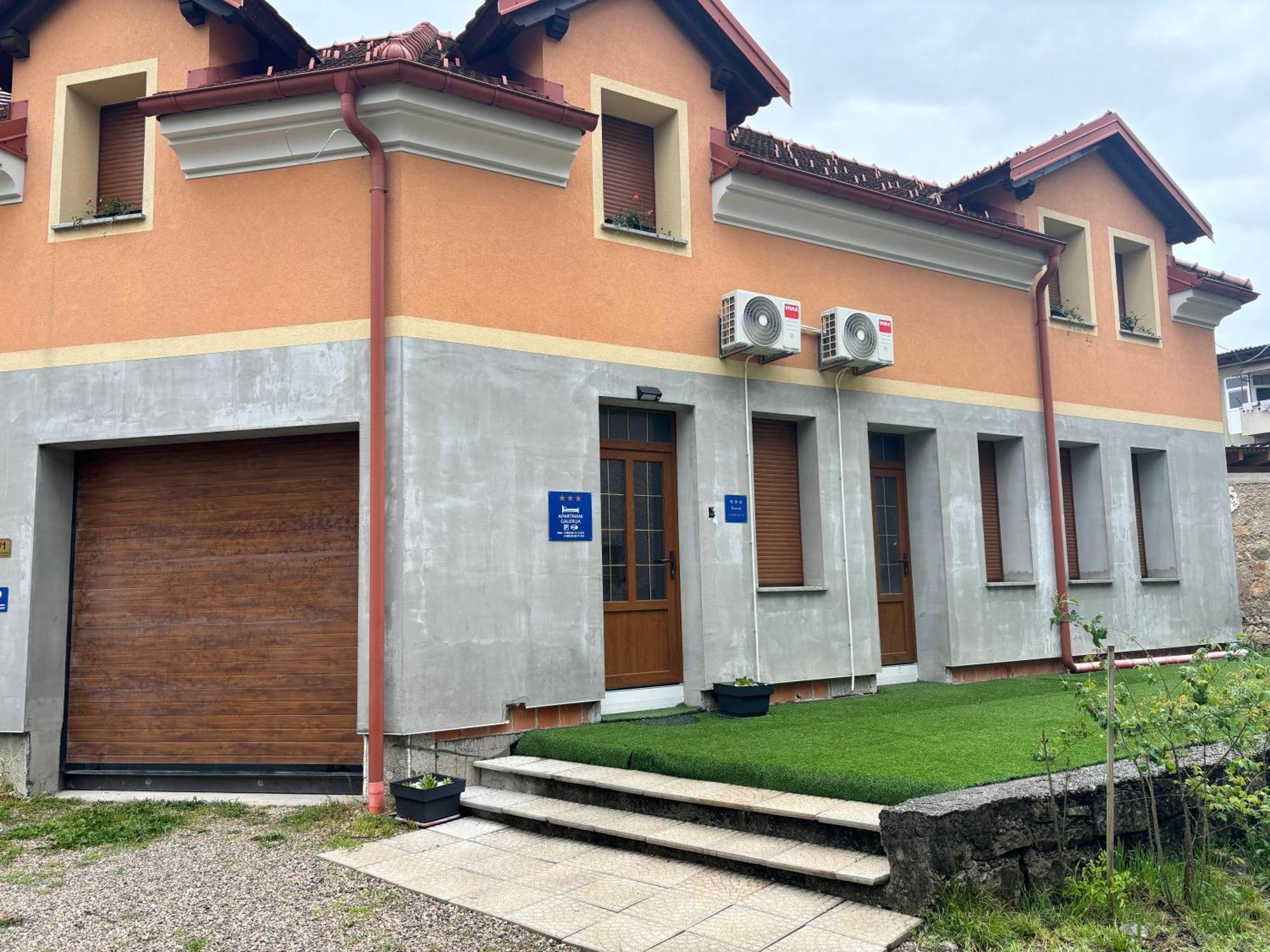 אוגולין Apartman Galerija מראה חיצוני תמונה