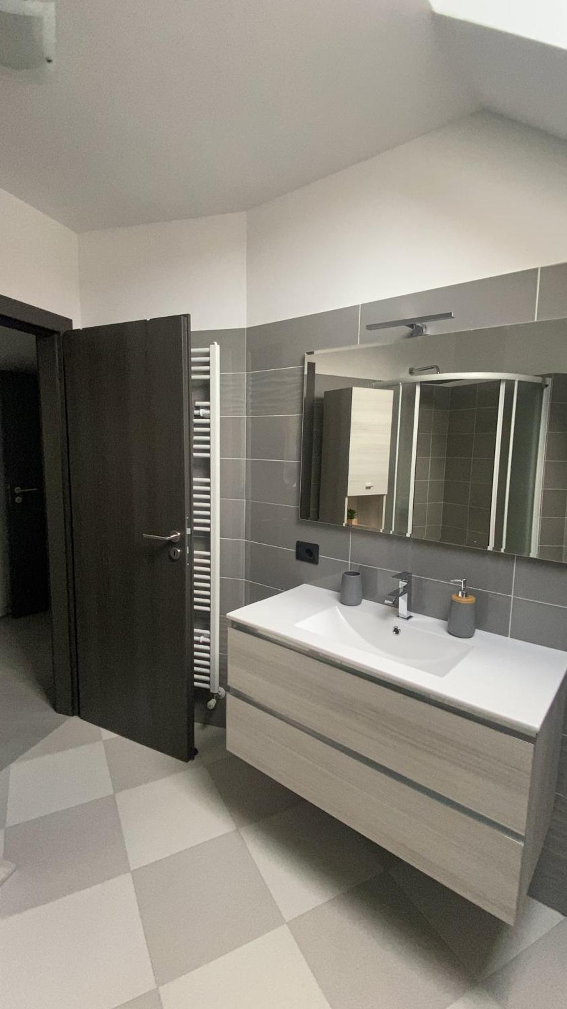 אוגולין Apartman Galerija מראה חיצוני תמונה
