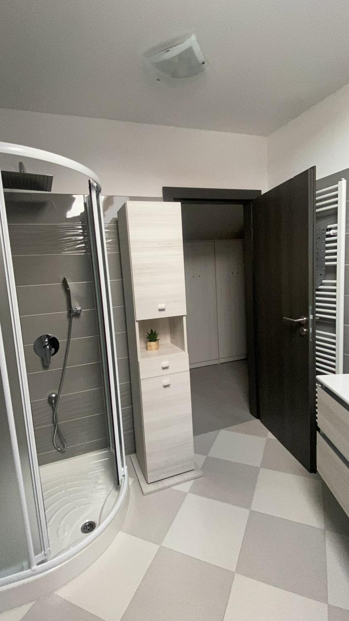 אוגולין Apartman Galerija מראה חיצוני תמונה