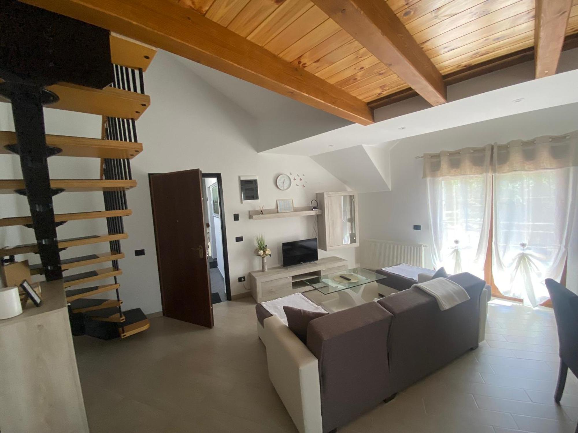 אוגולין Apartman Galerija מראה חיצוני תמונה